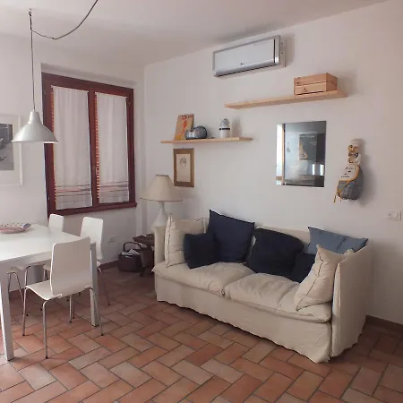 Trilo Piri Apartment *